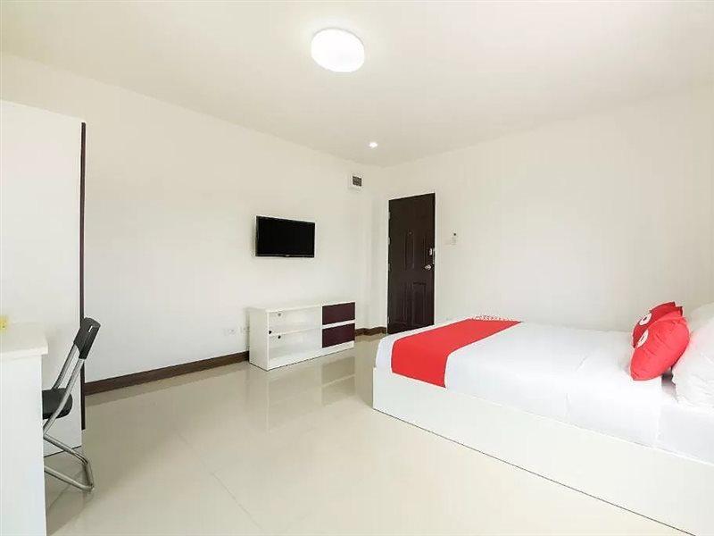 Oyo 350 Mae Saeng Place Si Racha Extérieur photo