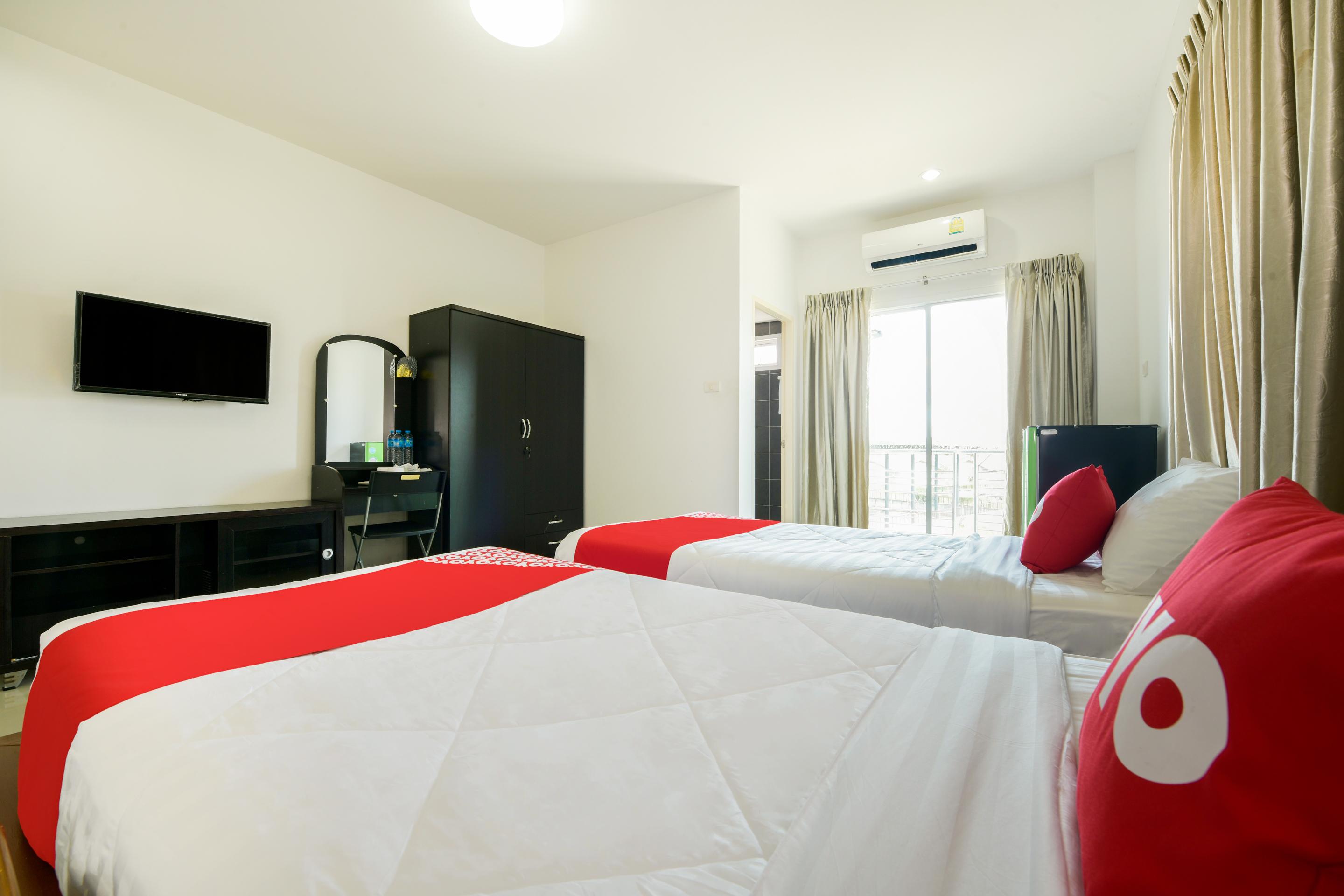 Oyo 350 Mae Saeng Place Si Racha Extérieur photo