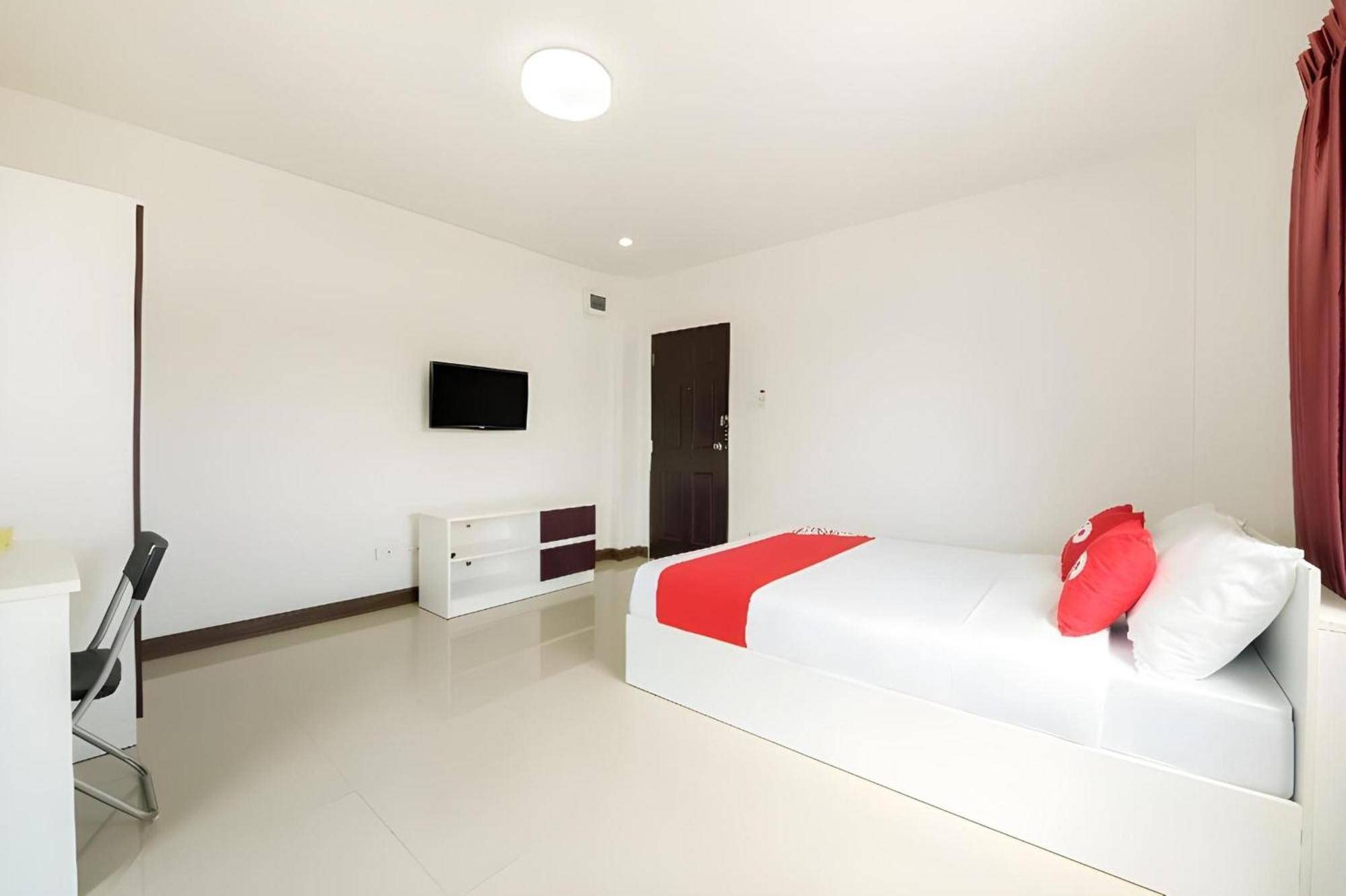 Oyo 350 Mae Saeng Place Si Racha Extérieur photo