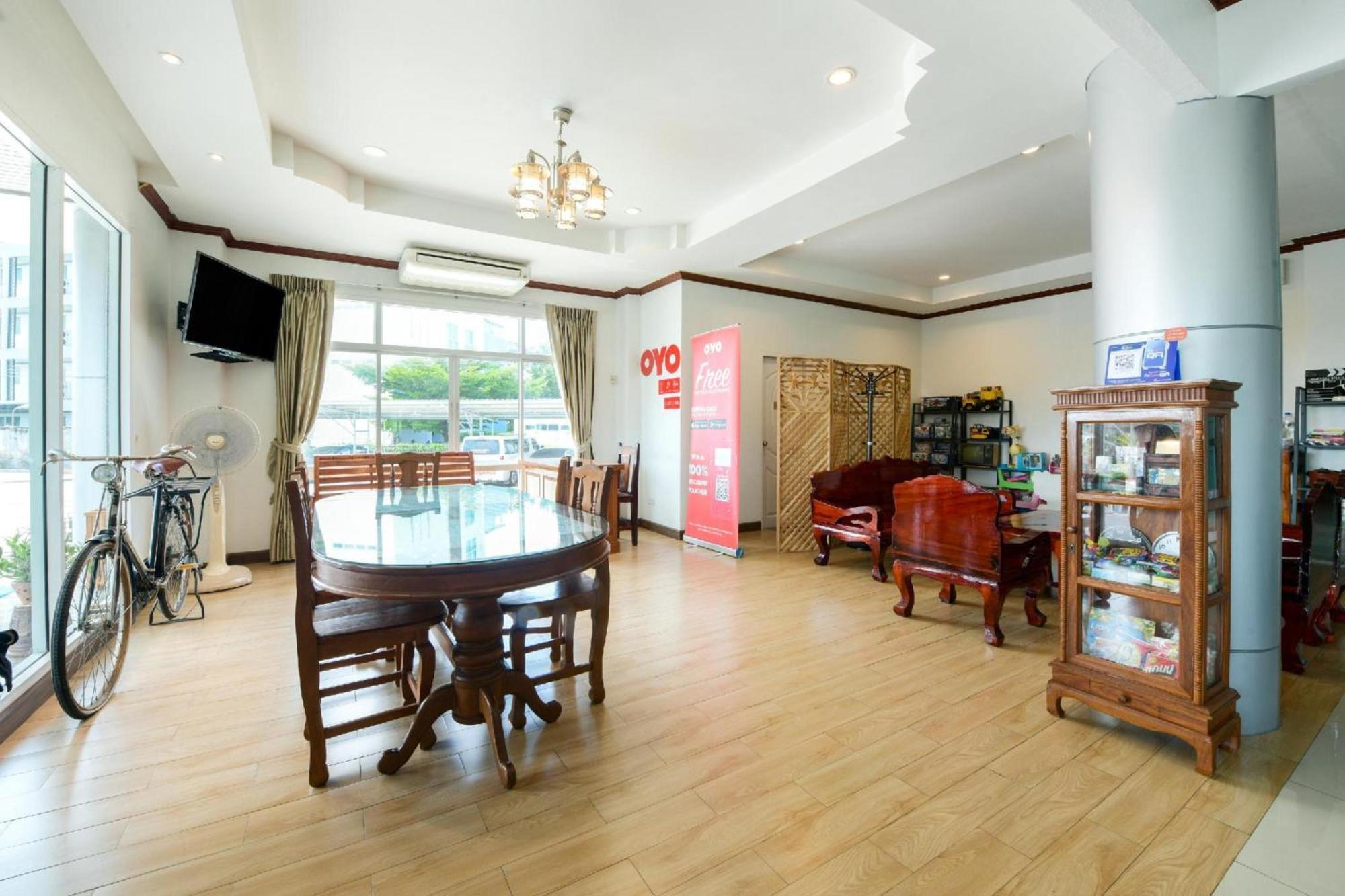 Oyo 350 Mae Saeng Place Si Racha Extérieur photo